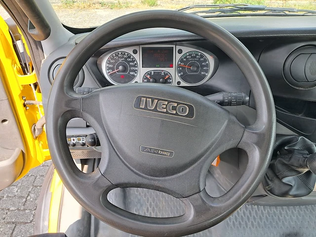 Bedrijfsauto met autolaadkraan iveco, 65c15 euro 4 ld, bouwjaar 2010 - afbeelding 32 van  59