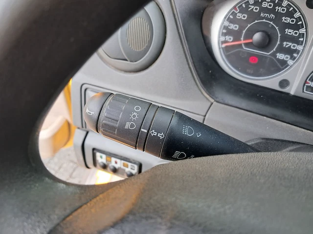 Bedrijfsauto met autolaadkraan iveco, 65c15 euro 4 ld, bouwjaar 2010 - afbeelding 35 van  59