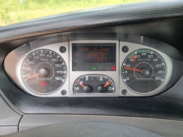 Bedrijfsauto met autolaadkraan iveco, 65c15 euro 4 ld, bouwjaar 2010 - afbeelding 37 van  59