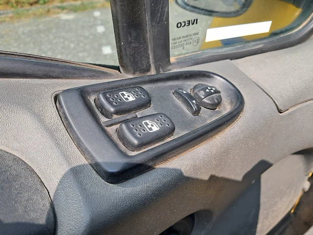 Bedrijfsauto met autolaadkraan iveco, 65c15 euro 4 ld, bouwjaar 2010 - afbeelding 47 van  59