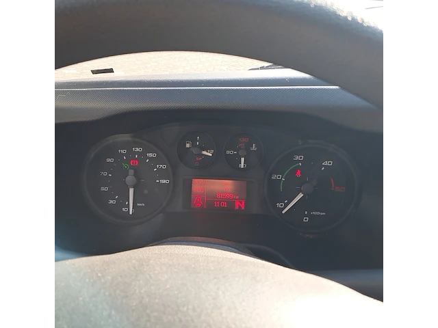 Bedrijfsauto met kipfunctie, iveco, 35s17d 3.0 410, 2016 - afbeelding 32 van  56