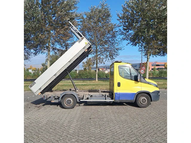 Bedrijfsauto met kipfunctie, iveco, daily 35s14n 3.0 345, 2016 - afbeelding 32 van  45