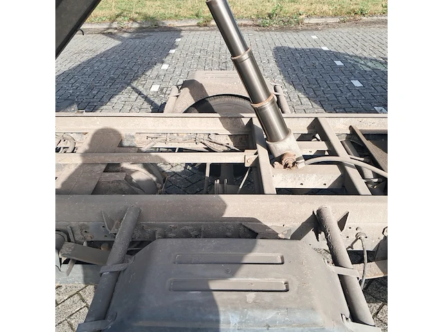 Bedrijfsauto met kipfunctie, iveco, daily 35s14n 3.0 345, 2016 - afbeelding 36 van  45