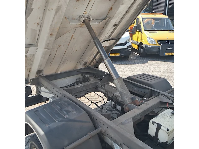 Bedrijfsauto met kipfunctie mercedes-benz, sprinter 513 2.2 bluetec 366 dc, bouwjaar 2015 - afbeelding 49 van  53
