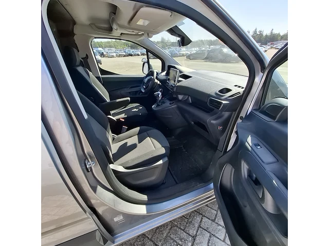 Bedrijfsauto, peugeot, partner premium blue hdi 75 - afbeelding 32 van  45