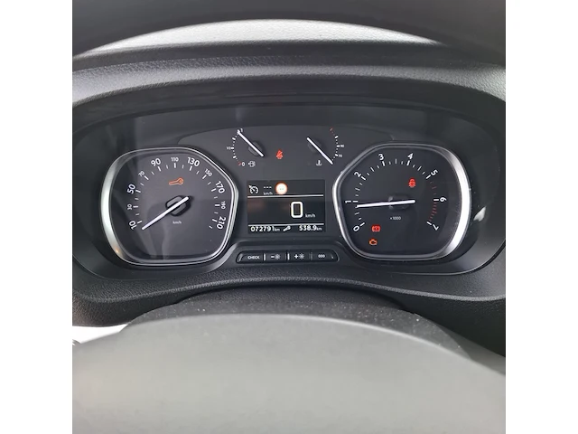 Bedrijfsauto, peugeot, traveller - afbeelding 13 van  44