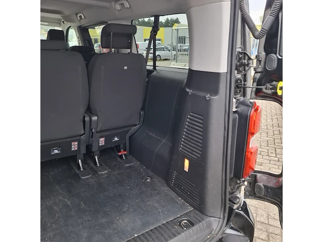 Bedrijfsauto, peugeot, traveller - afbeelding 25 van  44