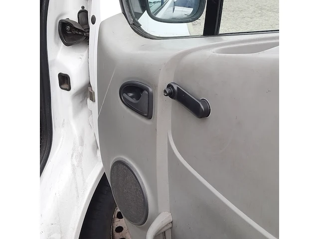 Bedrijfsauto renault, trafic 2.0 dci l1 h1, 2007 - afbeelding 32 van  45