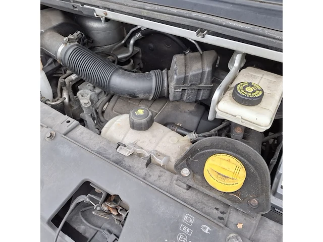 Bedrijfsauto, renault, trafic, 2015 - afbeelding 42 van  44