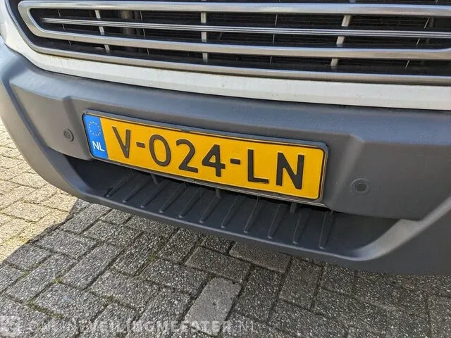 Bedrijfsauto, transit 330 2.0 tdci l3h2 trend, bouwjaar 2018 - afbeelding 32 van  39