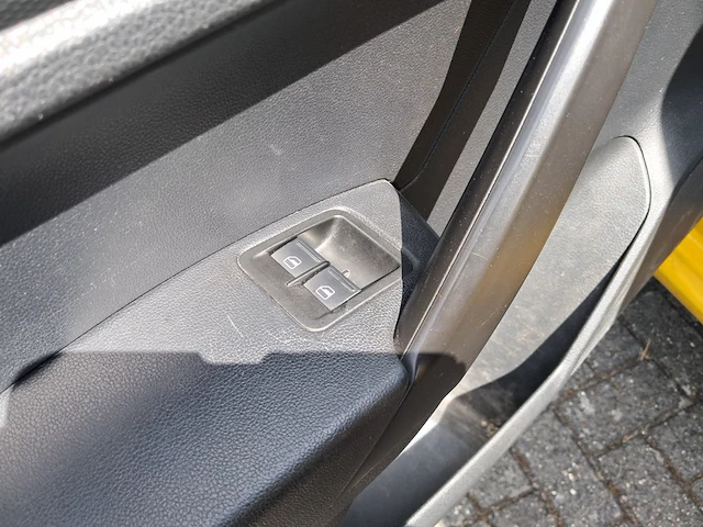 Bedrijfsauto volkswagen, caddy 1.4 tgi l1h1 ecofuel trendline, bouwjaar 2015 - afbeelding 35 van  54