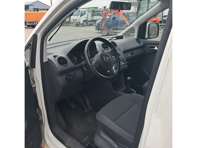 Bedrijfsauto, volkswagen, caddy 2.0 ecofuel trendline, 2012 - afbeelding 13 van  41