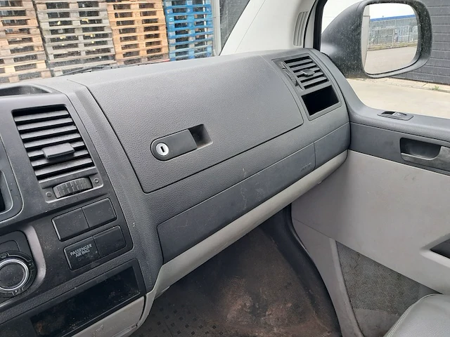 Bedrijfsauto volkswagen, transporter 2.0 tdi l1h1, bouwjaar 2012 - afbeelding 38 van  52