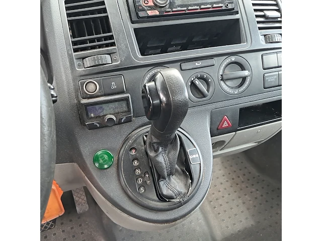 Bedrijfsauto, volkswagen, transporter 2.0 tdi l2h1, 2010 - afbeelding 27 van  45