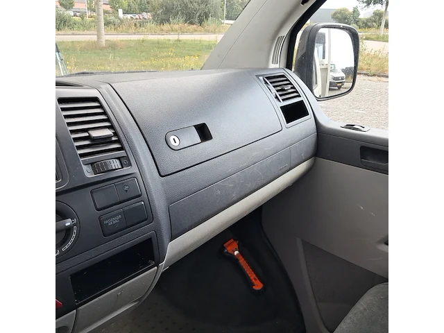 Bedrijfsauto, volkswagen, transporter 2.0 tdi l2h1, 2010 - afbeelding 30 van  45