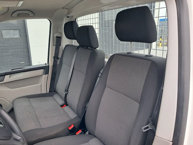 Bedrijfsauto volkswagen, transporter 2.0 tdi l2h1, bouwjaar 2016 - afbeelding 21 van  48