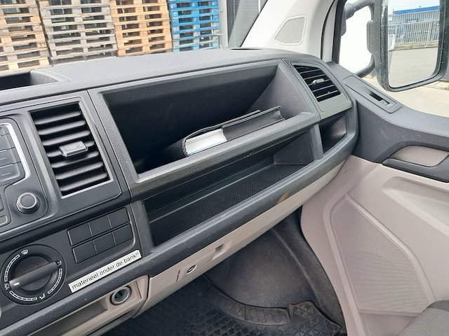 Bedrijfsauto volkswagen, transporter 2.0 tdi l2h1, bouwjaar 2016 - afbeelding 31 van  48