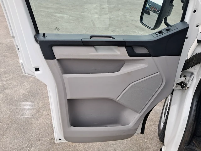 Bedrijfsauto volkswagen, transporter 2.0 tdi l2h1, bouwjaar 2016 - afbeelding 35 van  48