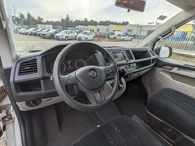 Bedrijfsauto, volkswagen, transporter - afbeelding 4 van  46