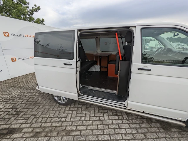 Bedrijfsauto, volkswagen, transporter - afbeelding 21 van  46