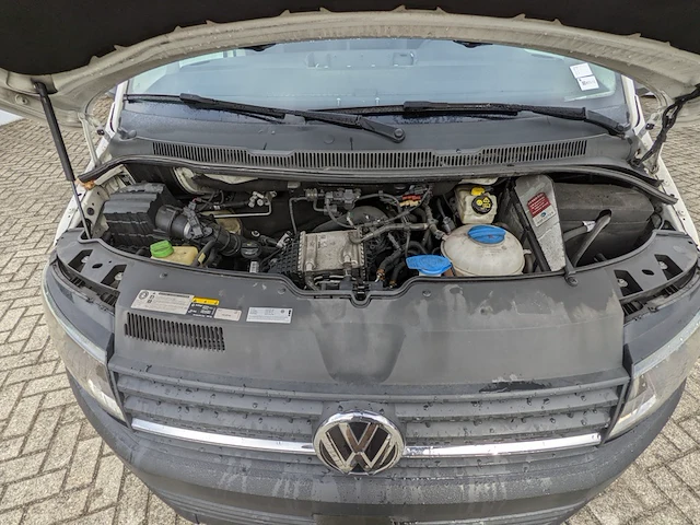 Bedrijfsauto, volkswagen, transporter - afbeelding 27 van  46