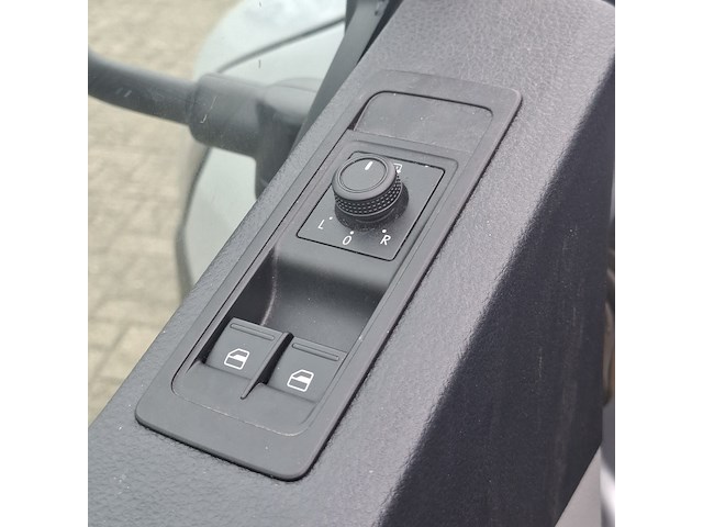 Bedrijfsauto, volkswagen, transporter - afbeelding 5 van  48