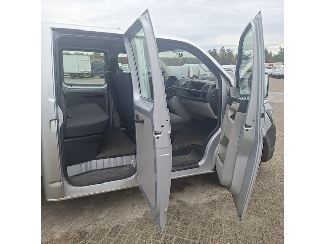 Bedrijfsauto, volkswagen, transporter - afbeelding 30 van  48