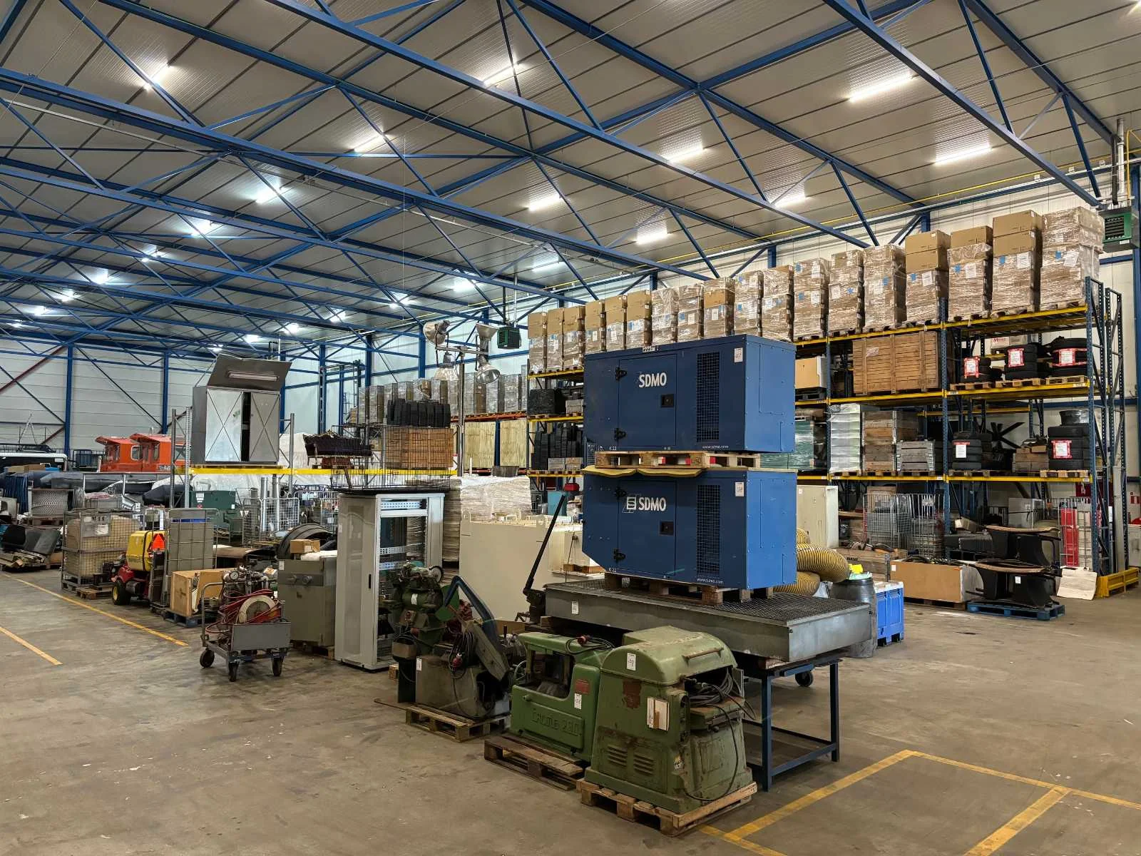 Bedrijfsbeëindiging aannemersbedrijf, garagewerkplaats, grondverzet artikelen en diverse collectables