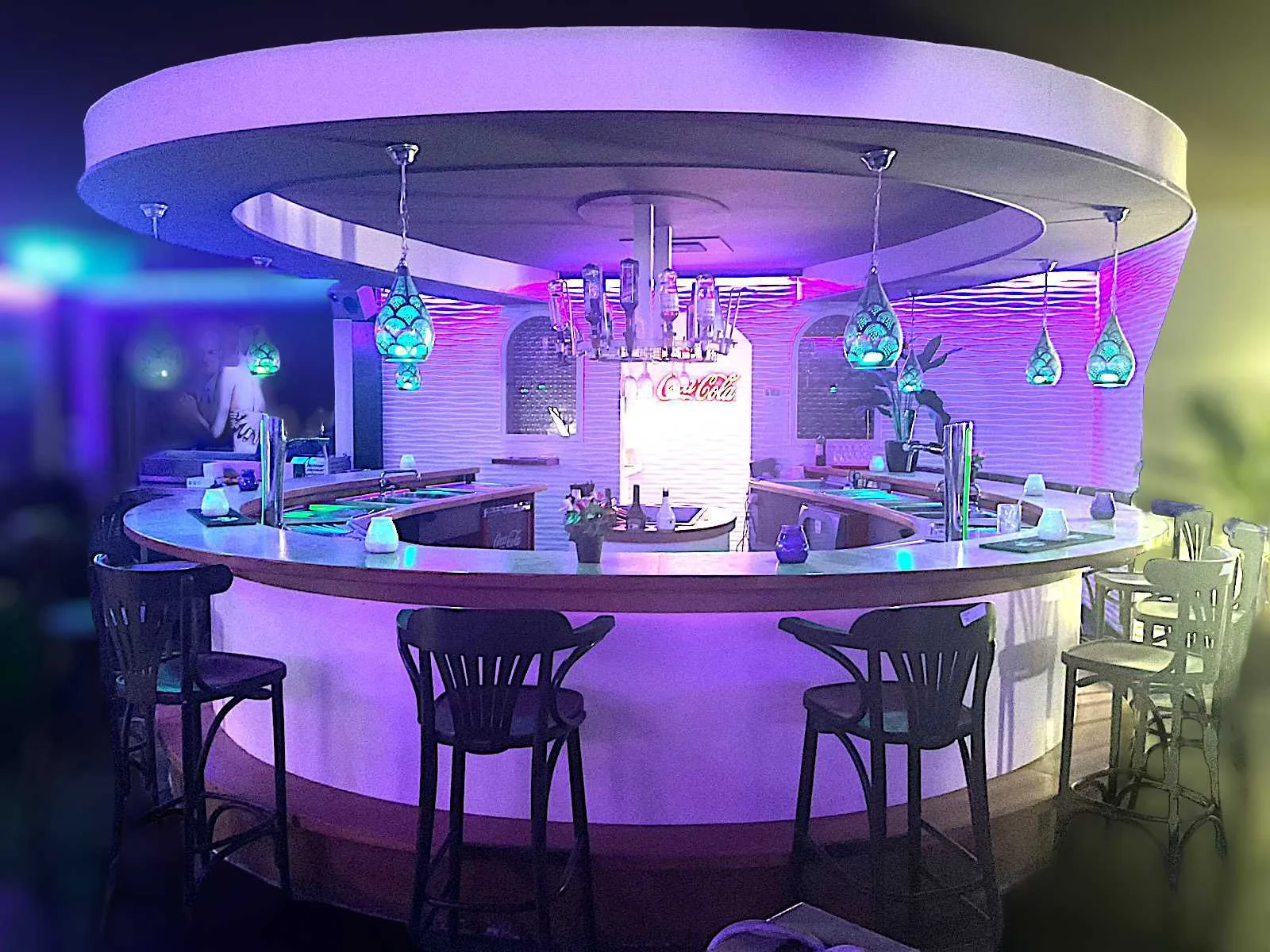 Bedrijfsbeëindiging eetcafé & party centrum te uithoorn