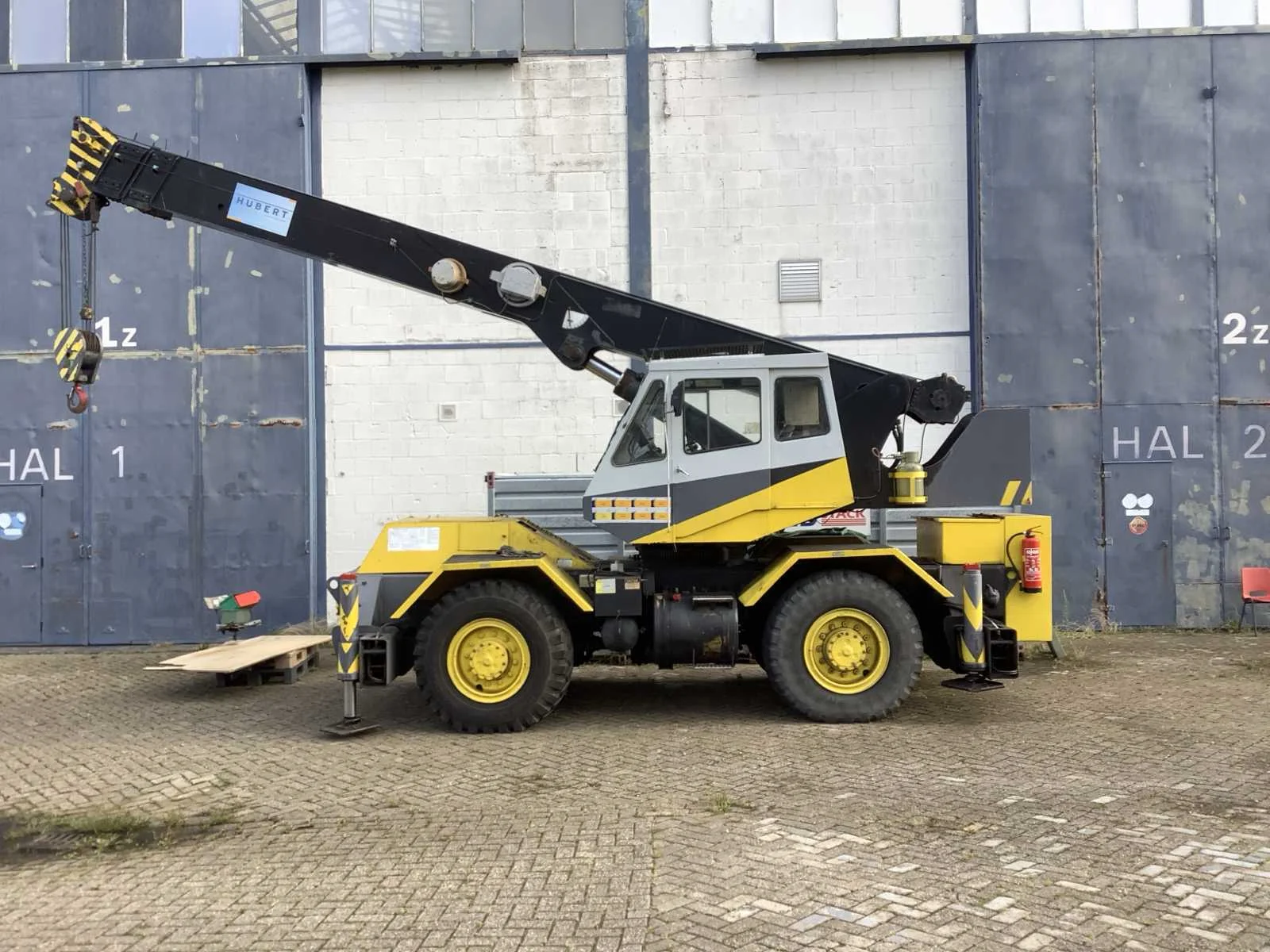 Bedrijfsbeëindiging metaalbewerking, werkplaatsuitrusting, interntransport en kantoren