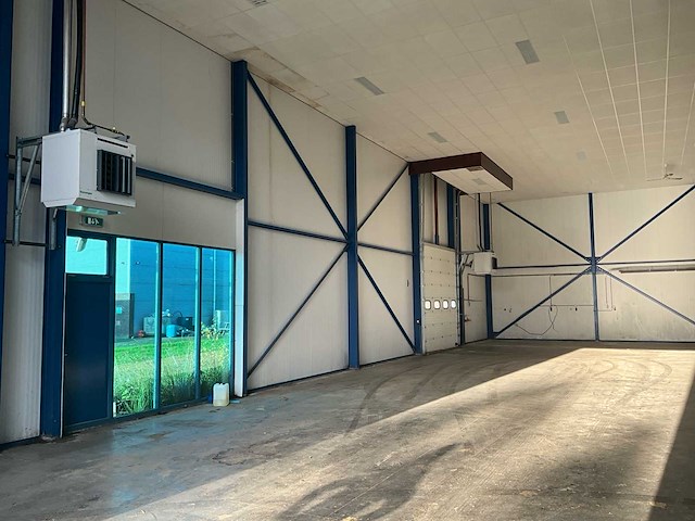 Bedrijfsgebouw 700m2 - afbeelding 17 van  52