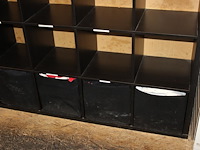 Bedrijfskleding in kast. - afbeelding 3 van  3