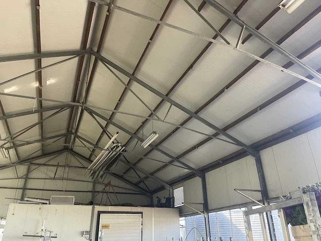Bedrijfsruimte (10,00x30,00 mtr) (300m2) - afbeelding 3 van  10