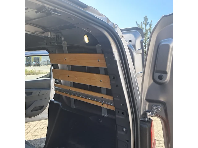 Bedrijfswagen, citroën, berlingo blue hdi 100, 2021 - afbeelding 31 van  47