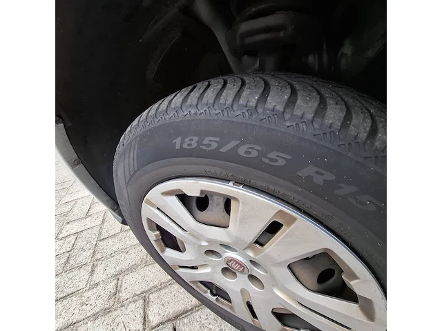 Bedrijfswagen, fiat, doblo - afbeelding 28 van  43