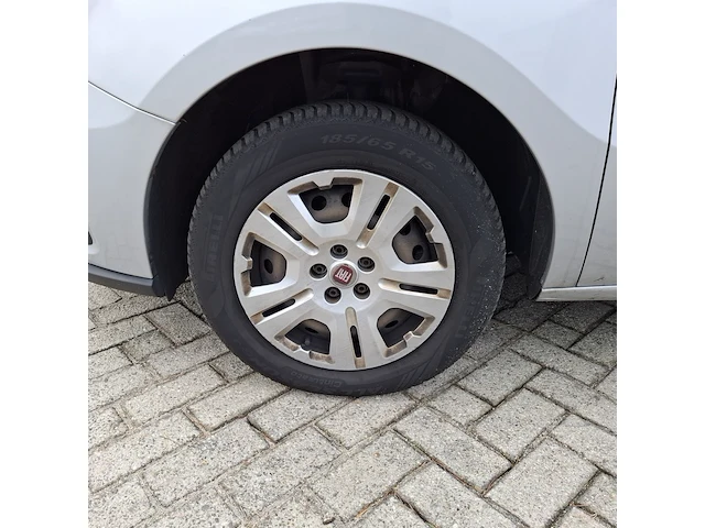 Bedrijfswagen, fiat, doblo - afbeelding 29 van  43
