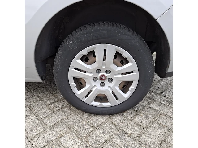 Bedrijfswagen, fiat, doblo - afbeelding 30 van  43