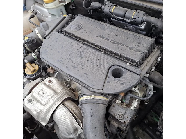 Bedrijfswagen, fiat, doblo - afbeelding 41 van  43