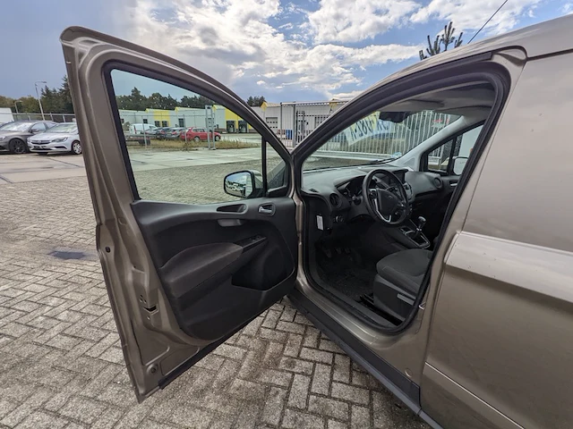 Bedrijfswagen ford, transit courier 1.5 tcdi limited, n.v.t., bouwjaar 2019 - afbeelding 2 van  40