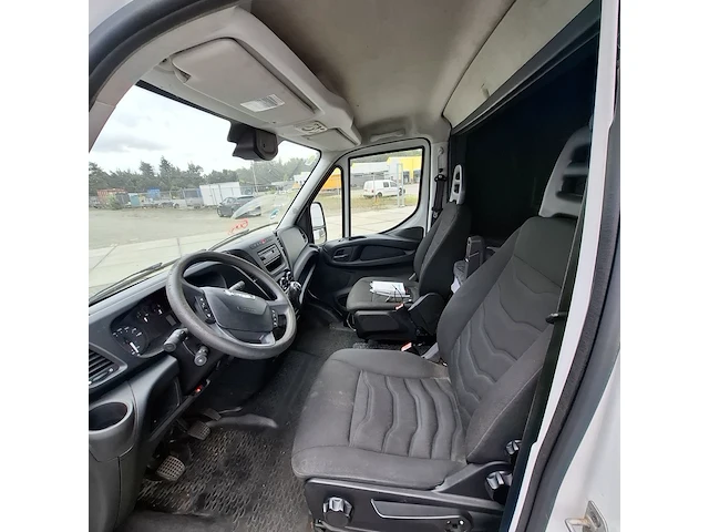 Bedrijfswagen iveco, daily 35s15v 2.3 410 h2, n.v.t., bouwjaar 2016 - afbeelding 3 van  39