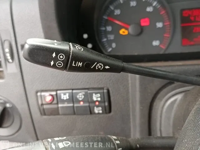 Bedrijfswagen kipper volkswagen, crafter met hmf 340 kraan, bouwjaar 2010 - afbeelding 9 van  44