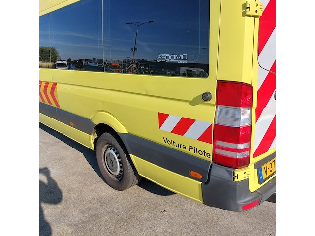 Bedrijfswagen mercedes-benz, sprinter (camper ingericht), geel, bouwjaar 2013 - afbeelding 8 van  69