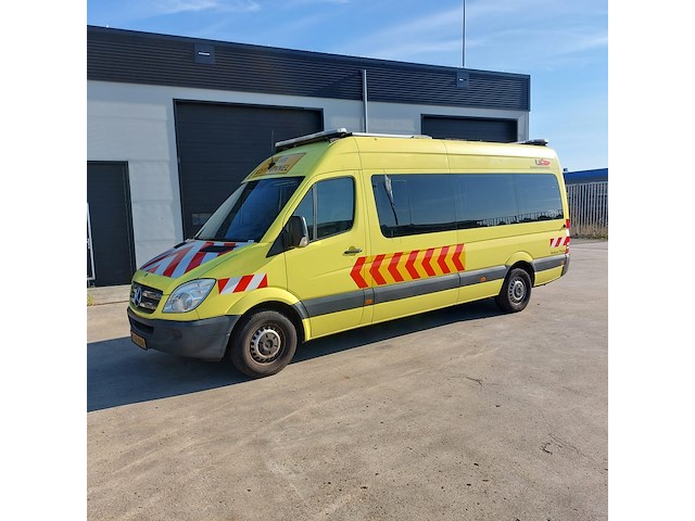 Bedrijfswagen mercedes-benz, sprinter (camper ingericht), geel, bouwjaar 2013 - afbeelding 1 van  69