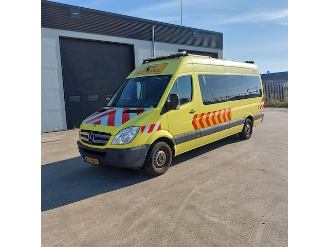 Bedrijfswagen mercedes-benz, sprinter (camper ingericht), geel, bouwjaar 2013 - afbeelding 12 van  69