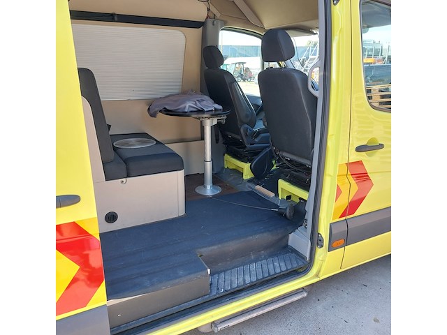 Bedrijfswagen mercedes-benz, sprinter (camper ingericht), geel, bouwjaar 2013 - afbeelding 26 van  69