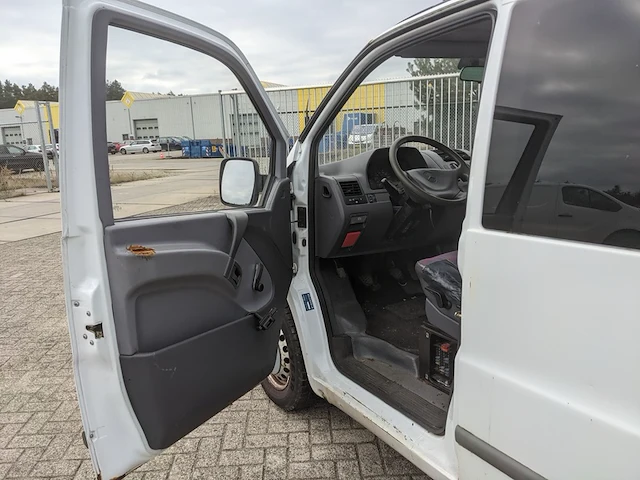 Bedrijfswagen mercedes-benz, vito 108d, bouwjaar 1999 - afbeelding 2 van  64