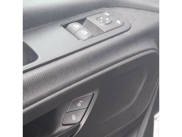 Bedrijfswagen, mercedes-benz - afbeelding 8 van  53