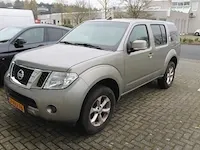 Bedrijfswagen nissan pathfinder met kenteken 7-vvj-76 en kilometerstand 213.484 km. datum 1e tenaamstelling... - afbeelding 1 van  11