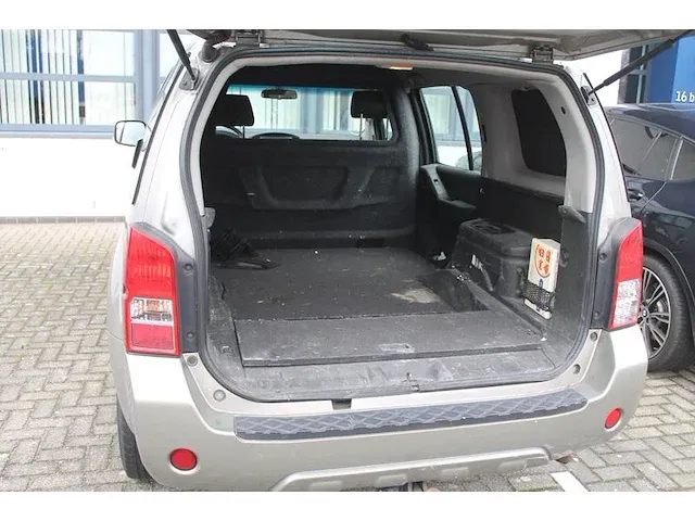 Bedrijfswagen nissan pathfinder met kenteken 7-vvj-76 en kilometerstand 213.484 km. datum 1e tenaamstelling... - afbeelding 7 van  11