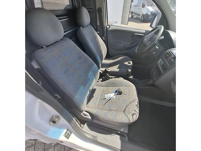 Bedrijfswagen opel, combo 1.7 dti, bouwjaar 2002 - afbeelding 16 van  47
